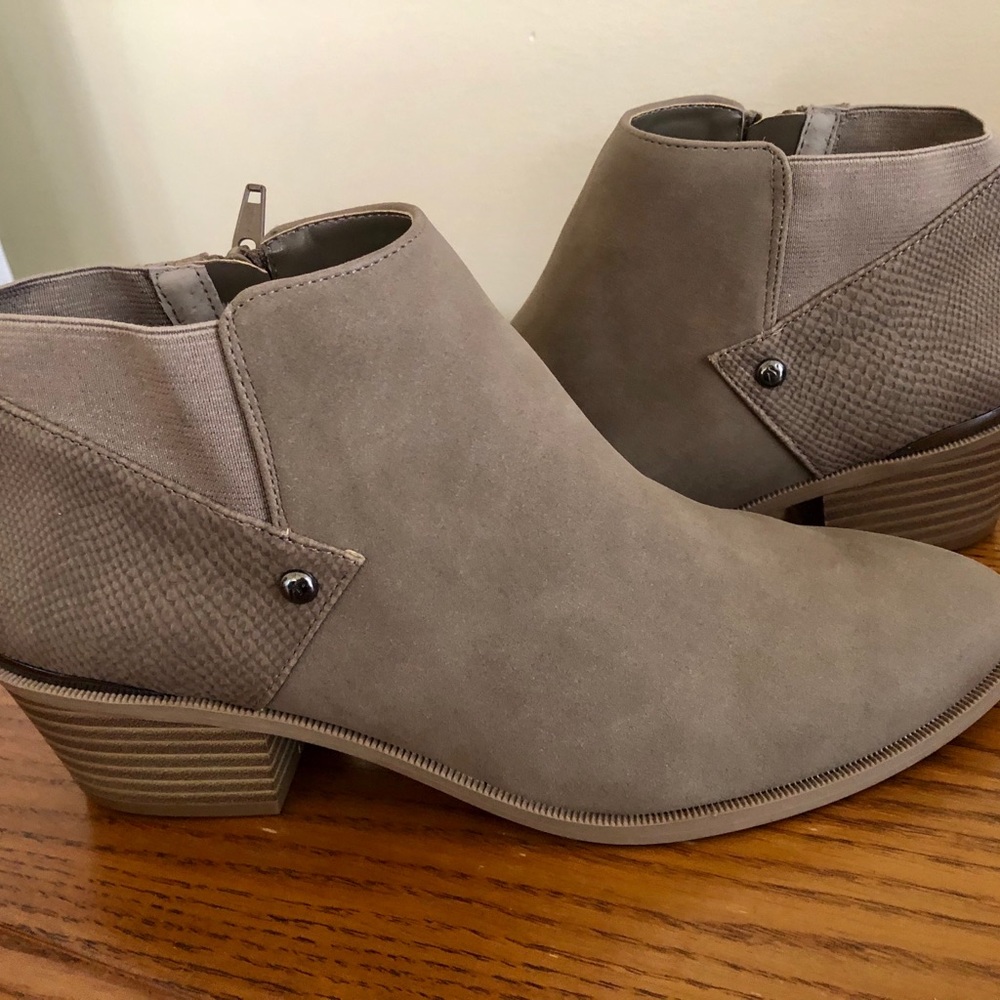 Simply Vera Wang Booties